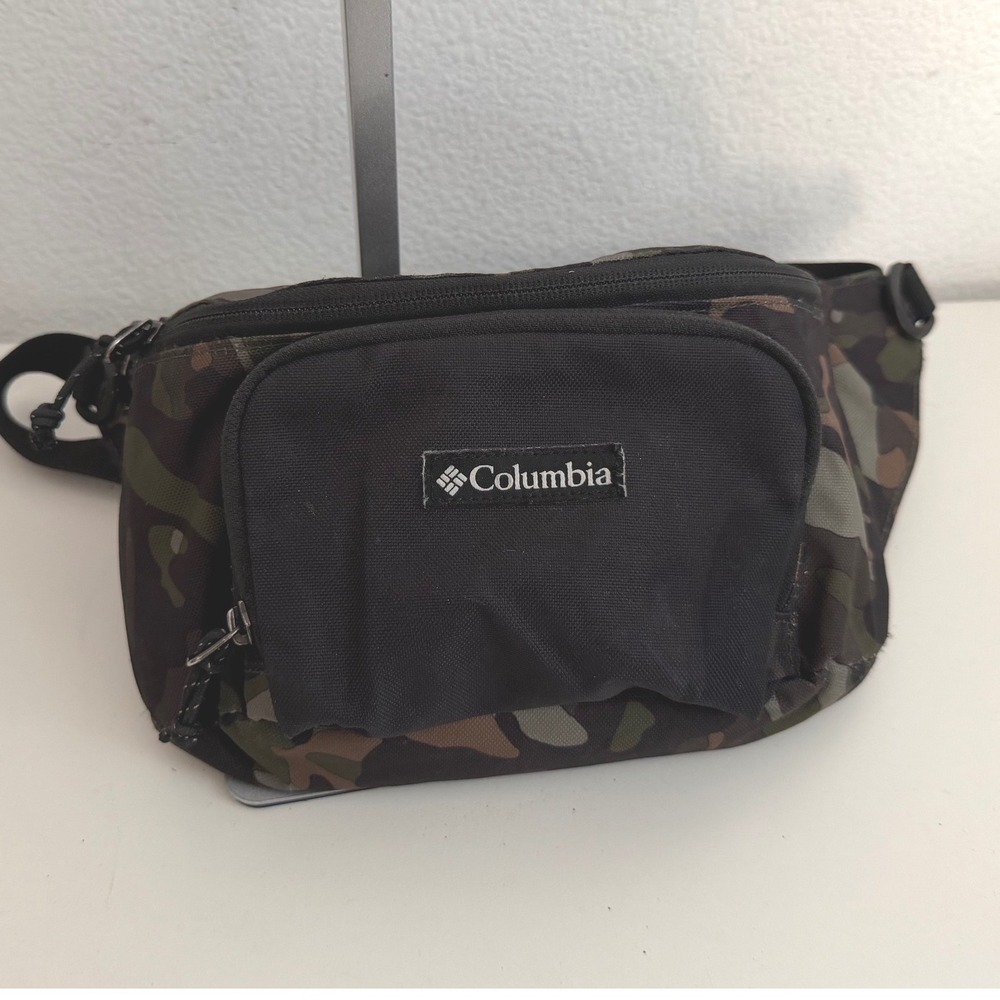 Columbia Camo Fanny Pack Waist Bag Hip Belt Woodland Camouflage Hiking Travel